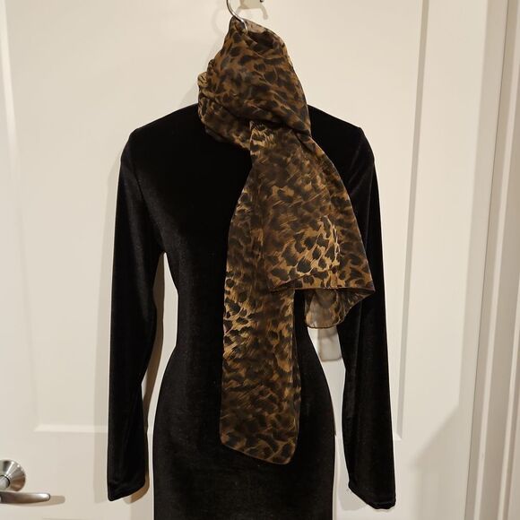 Animal Print Scarf - Picture 4 of 5